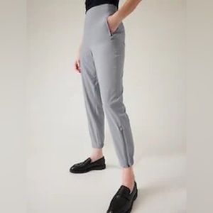 Athleta Brooklyn Heights Jogger NWT 6T
